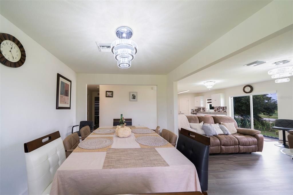 For Sale: $295,000 (4 beds, 2 baths, 1665 Square Feet)