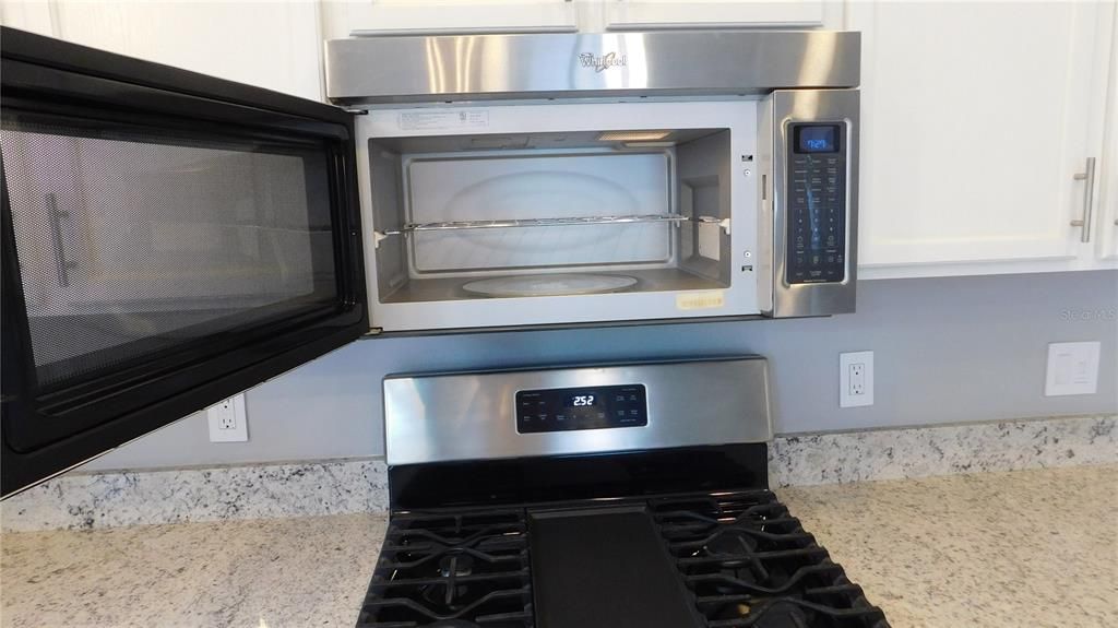 Active With Contract: $2,700 (4 beds, 3 baths, 2302 Square Feet)