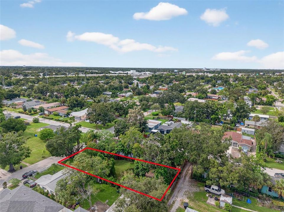 合同活跃: $120,000 (0.16 acres)