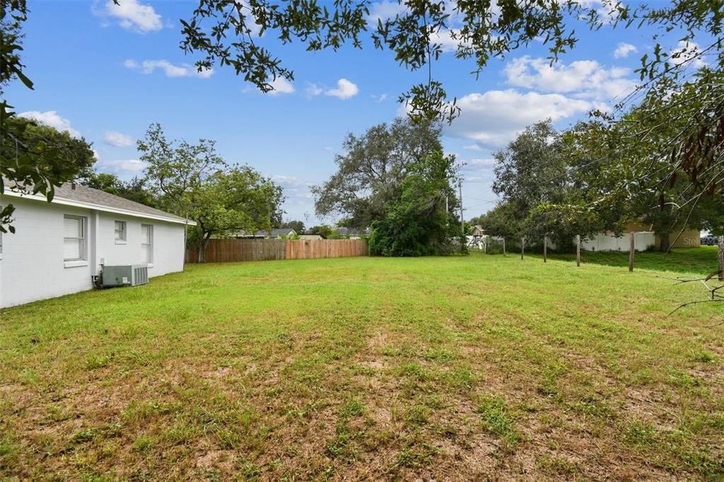 For Sale: $329,999 (3 beds, 1 baths, 1011 Square Feet)