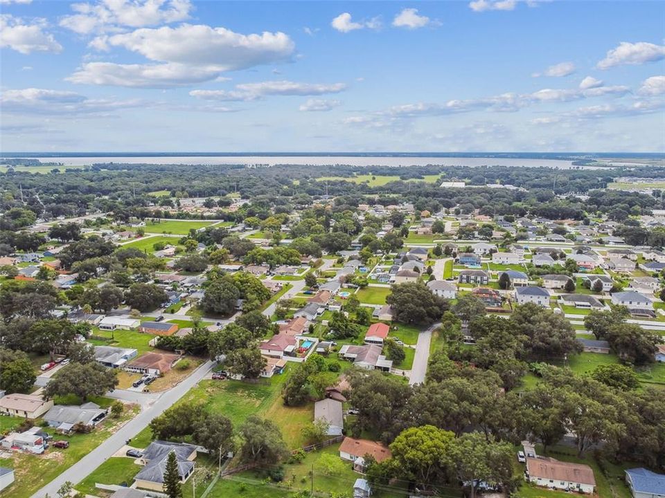 For Sale: $329,999 (3 beds, 1 baths, 1011 Square Feet)