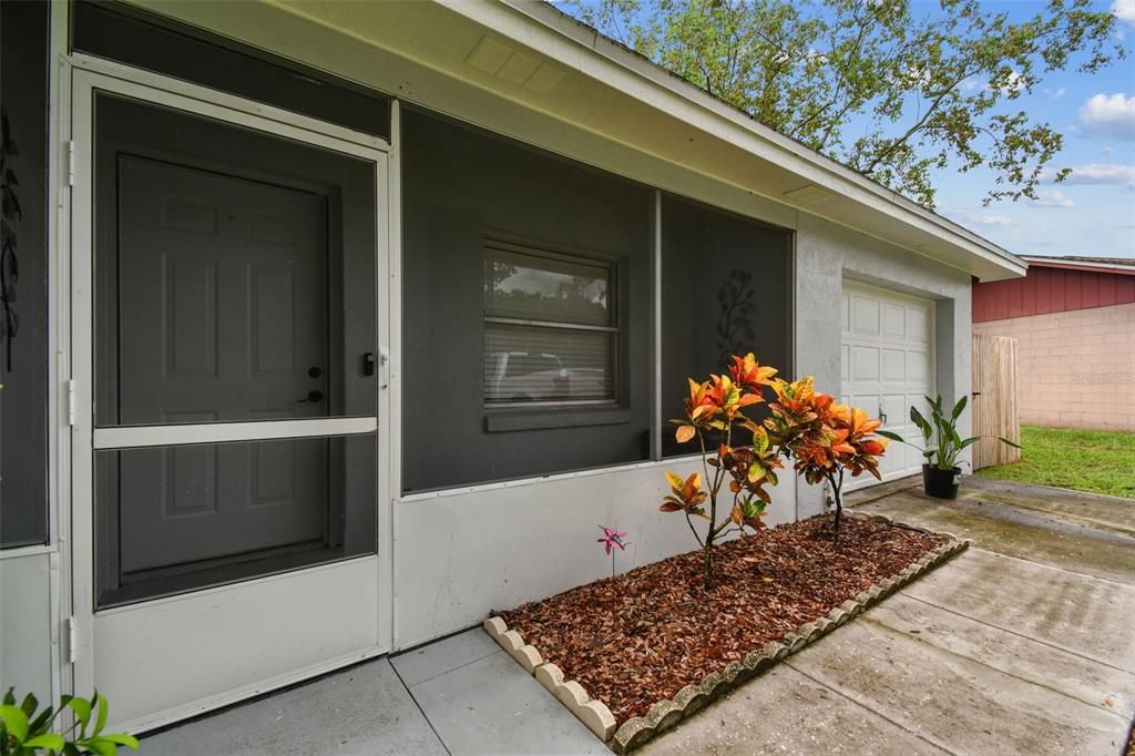 For Sale: $329,999 (3 beds, 1 baths, 1011 Square Feet)