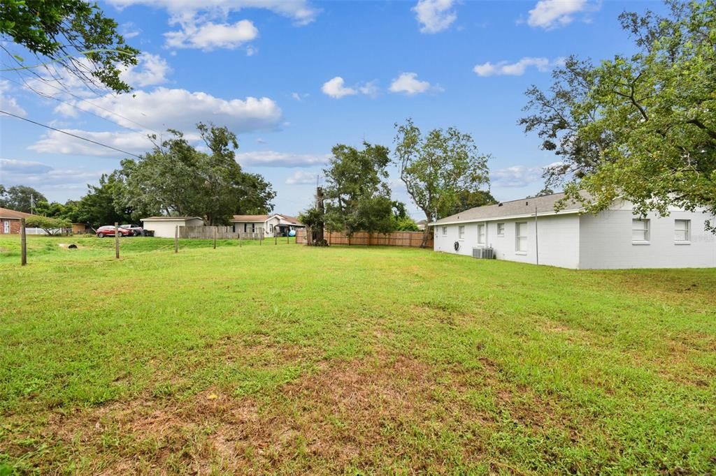 For Sale: $329,999 (3 beds, 1 baths, 1011 Square Feet)