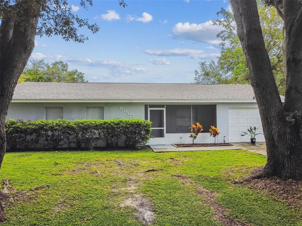 For Sale: $329,999 (3 beds, 1 baths, 1011 Square Feet)