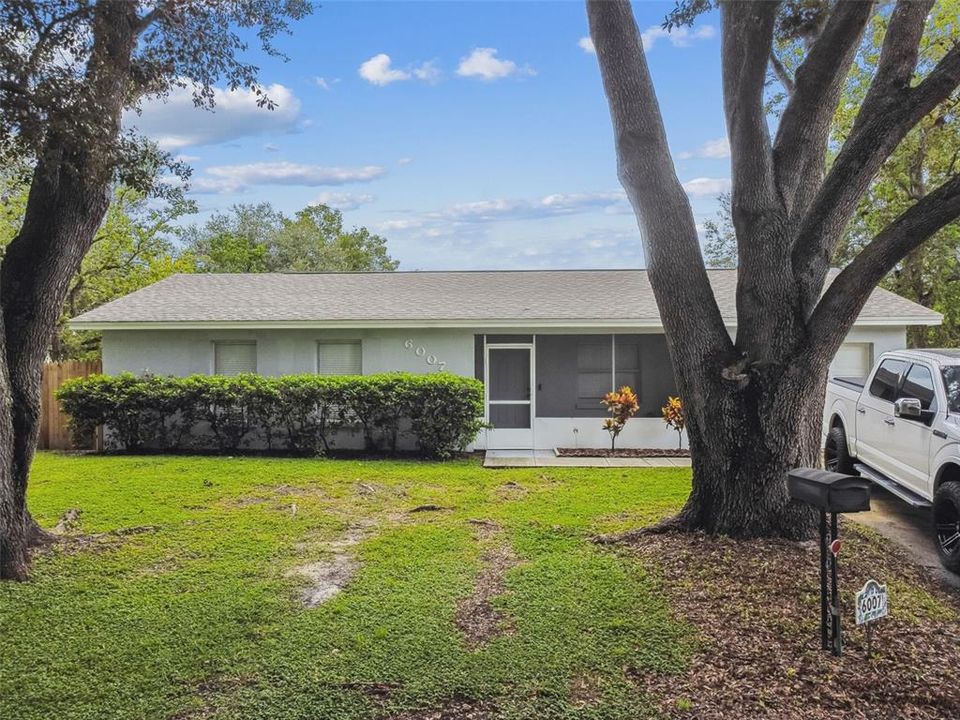 For Sale: $329,999 (3 beds, 1 baths, 1011 Square Feet)