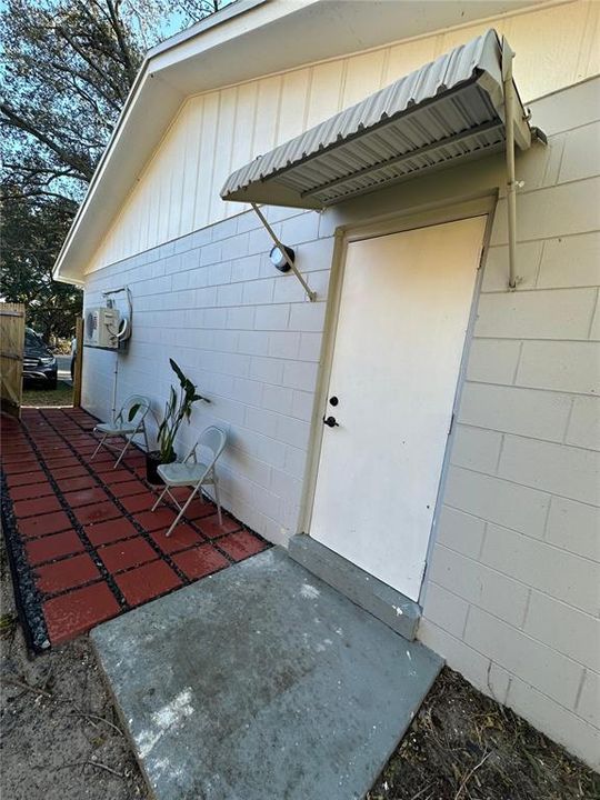 For Sale: $329,999 (3 beds, 1 baths, 1011 Square Feet)