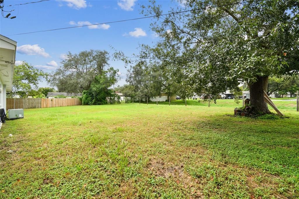 For Sale: $329,999 (3 beds, 1 baths, 1011 Square Feet)