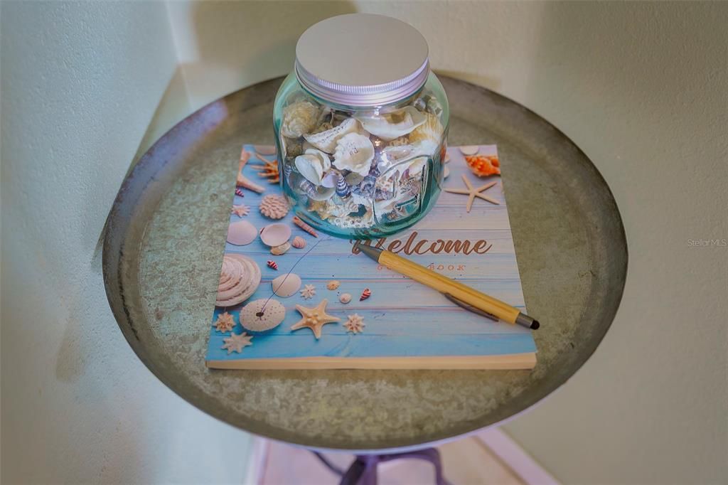 Под контрактом: $324,900 (2 спален, 2 ванн, 1096 Квадратных фут)