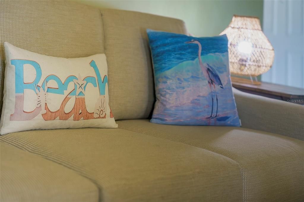 Под контрактом: $324,900 (2 спален, 2 ванн, 1096 Квадратных фут)