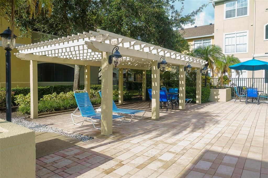 Под контрактом: $324,900 (2 спален, 2 ванн, 1096 Квадратных фут)