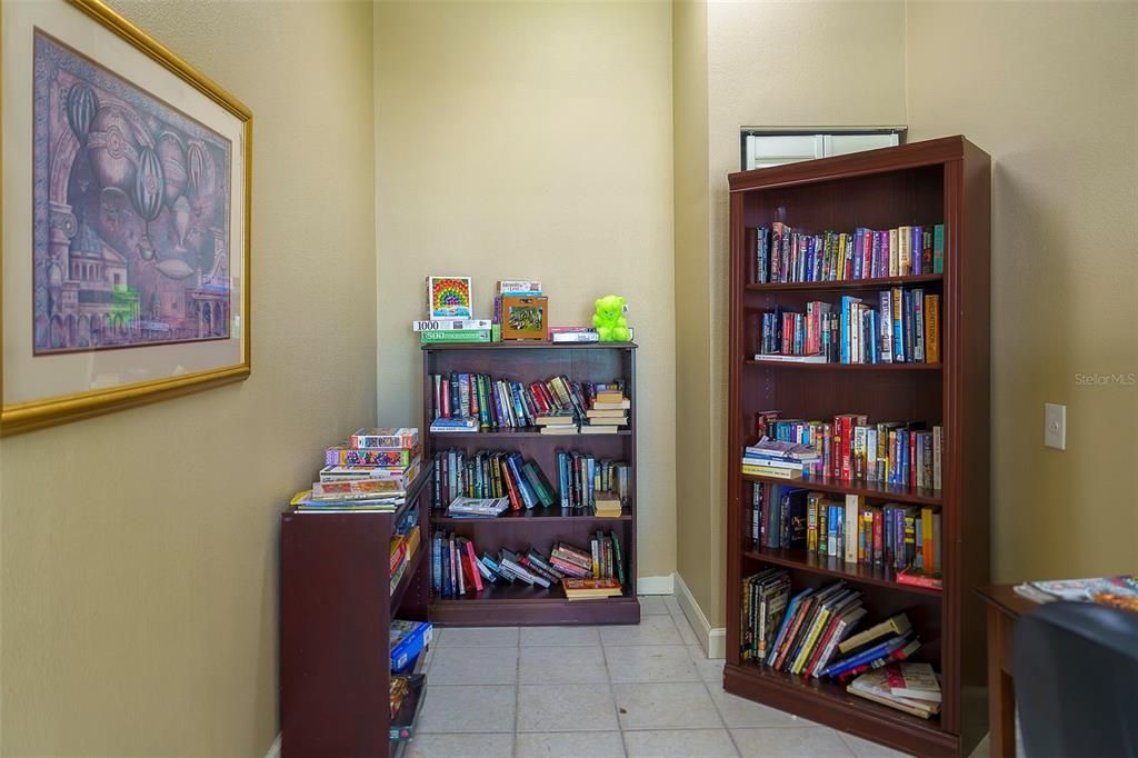 Под контрактом: $324,900 (2 спален, 2 ванн, 1096 Квадратных фут)