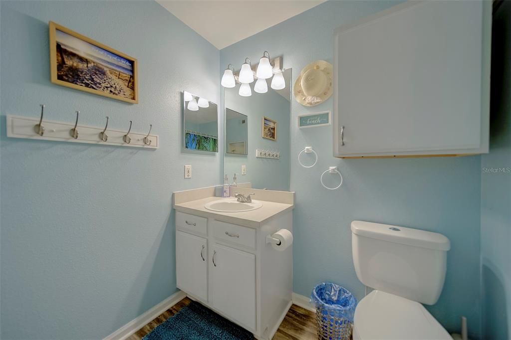 Под контрактом: $324,900 (2 спален, 2 ванн, 1096 Квадратных фут)