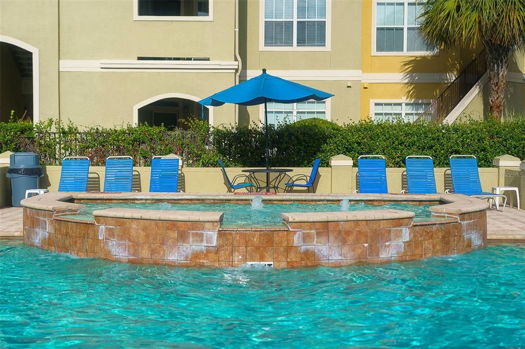 Под контрактом: $324,900 (2 спален, 2 ванн, 1096 Квадратных фут)