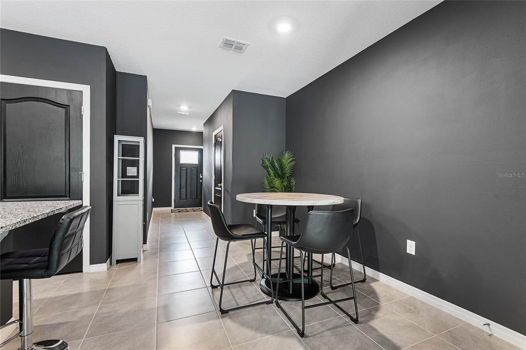 For Sale: $265,000 (3 beds, 2 baths, 1624 Square Feet)