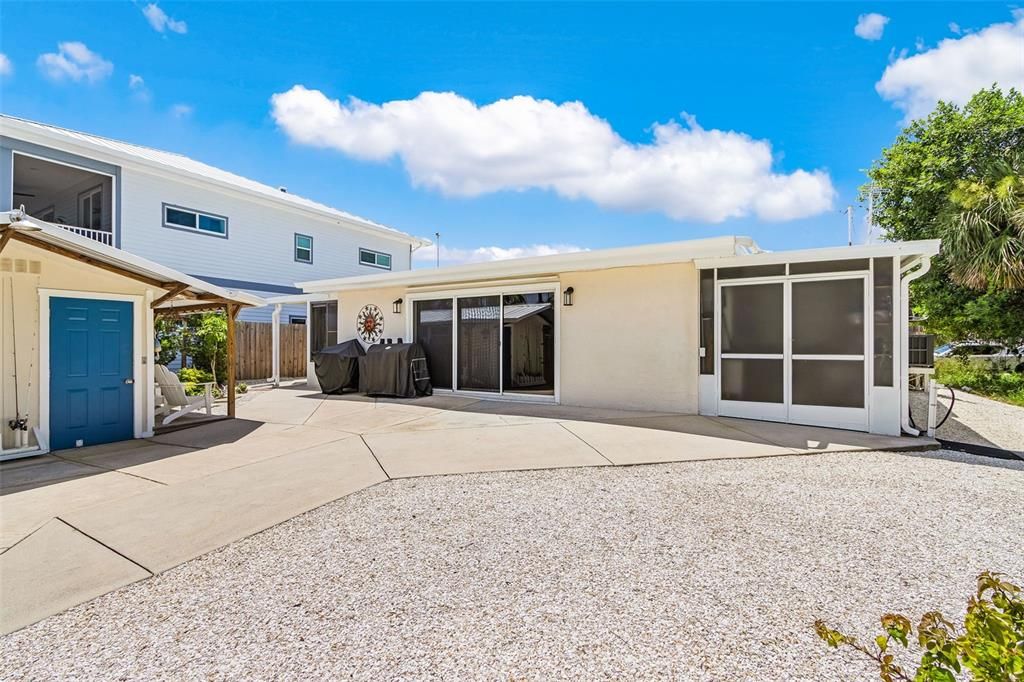 For Sale: $515,000 (2 beds, 2 baths, 1191 Square Feet)