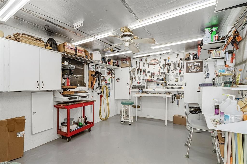 For Sale: $515,000 (2 beds, 2 baths, 1191 Square Feet)