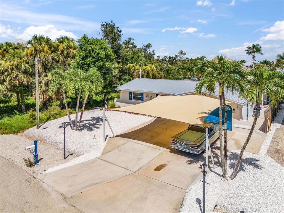 For Sale: $515,000 (2 beds, 2 baths, 1191 Square Feet)