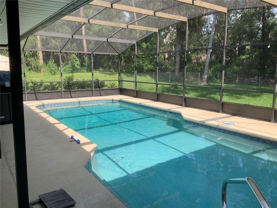 For Sale: $499,900 (3 beds, 2 baths, 2282 Square Feet)