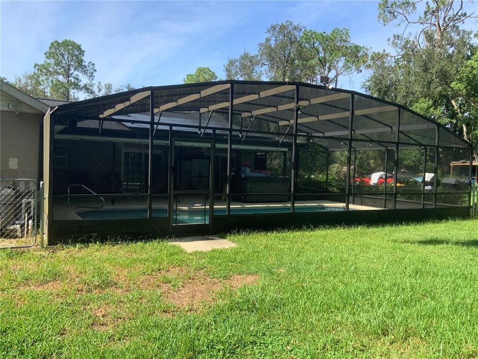 For Sale: $499,900 (3 beds, 2 baths, 2282 Square Feet)