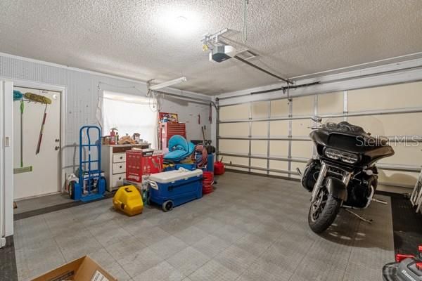 For Sale: $499,900 (3 beds, 2 baths, 2282 Square Feet)