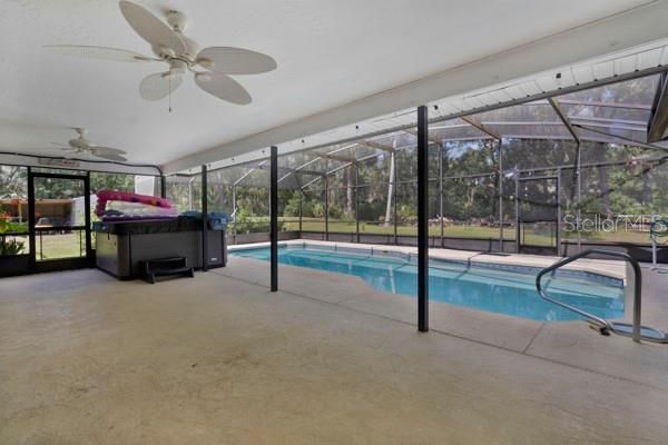 For Sale: $499,900 (3 beds, 2 baths, 2282 Square Feet)