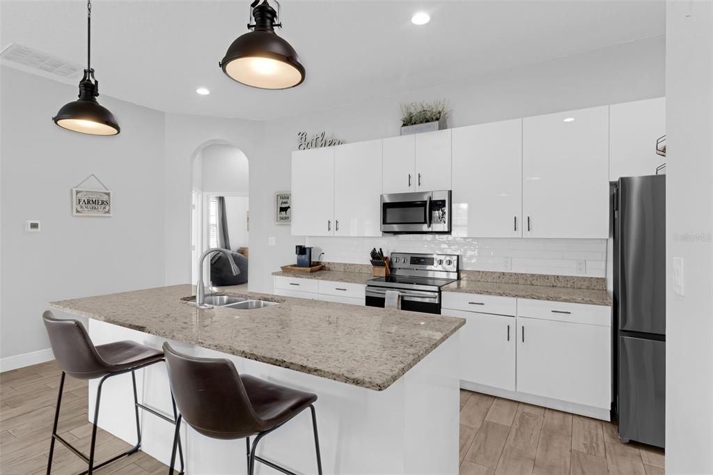 待售: $397,500 (3 贝兹, 2 浴室, 1423 平方英尺)