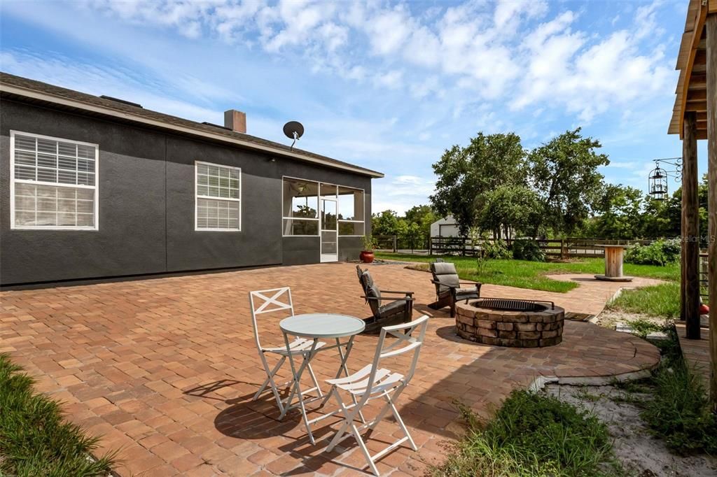 待售: $397,500 (3 贝兹, 2 浴室, 1423 平方英尺)