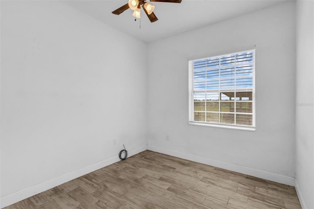 待售: $397,500 (3 贝兹, 2 浴室, 1423 平方英尺)