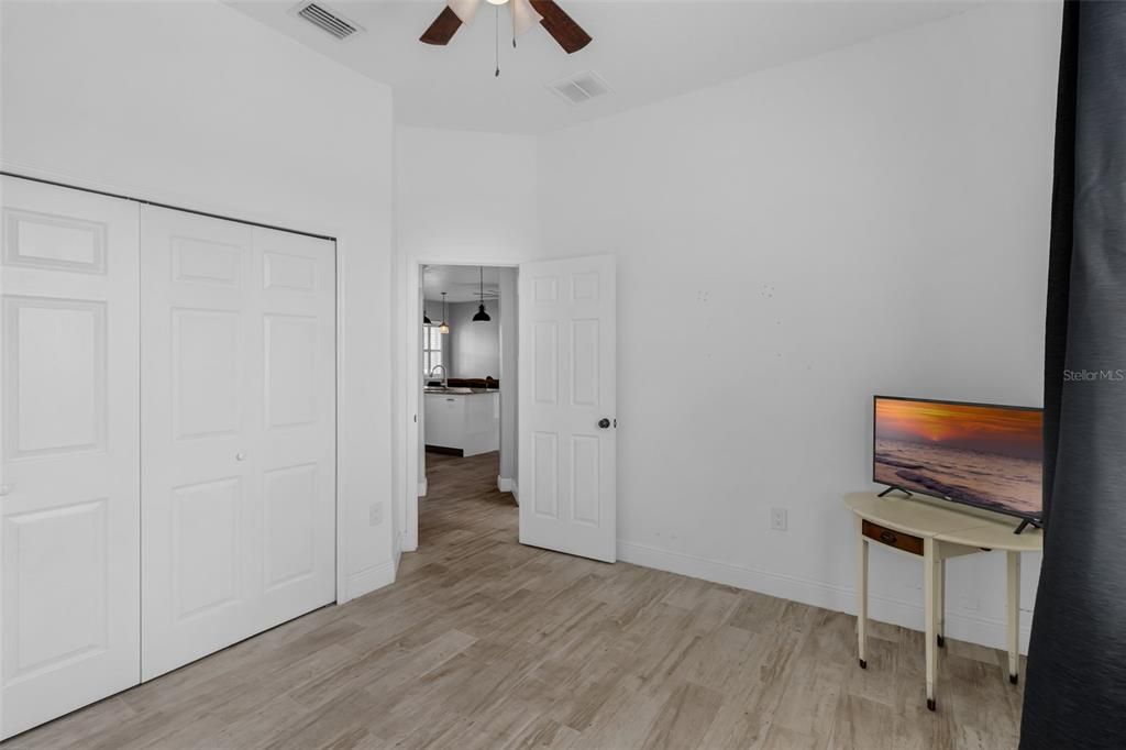 待售: $397,500 (3 贝兹, 2 浴室, 1423 平方英尺)