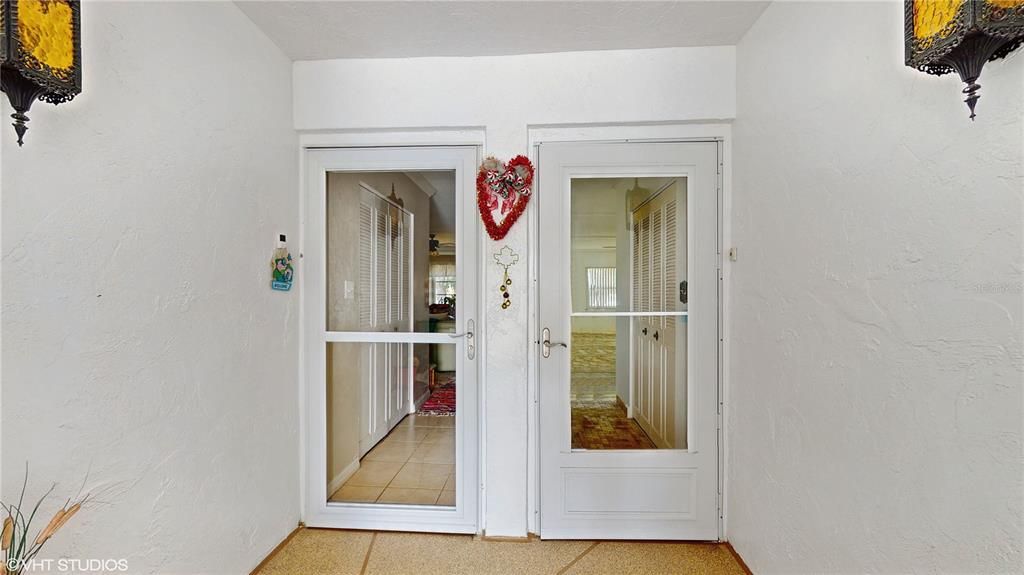 Active With Contract: $99,900 (2 beds, 2 baths, 1270 Square Feet)