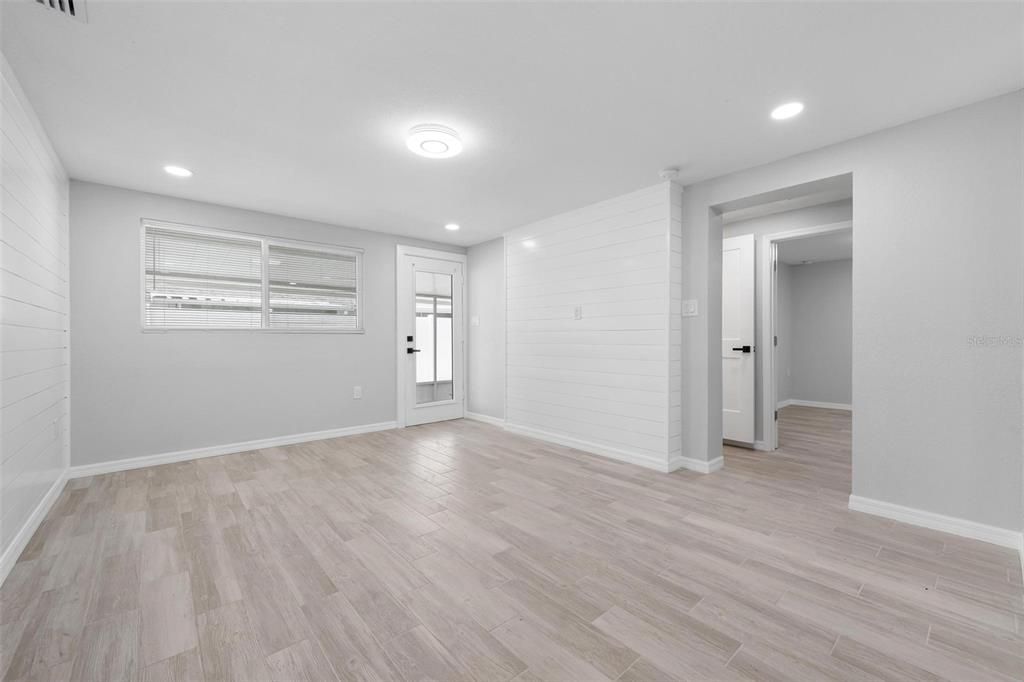 На продажу: $549,500 (5 спален, 0 ванн, 2521 Квадратных фут)