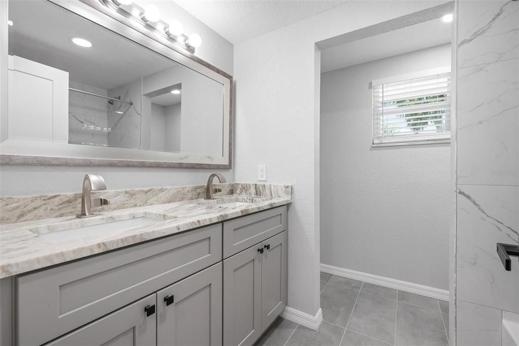 На продажу: $549,500 (5 спален, 0 ванн, 2521 Квадратных фут)