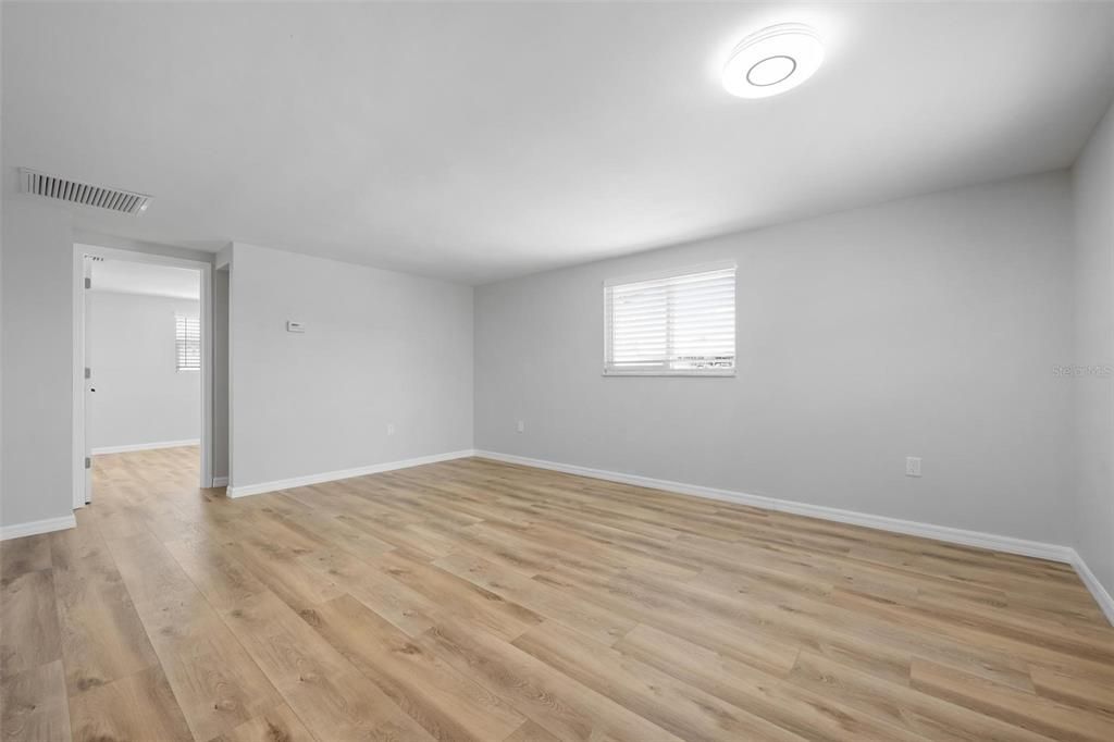 На продажу: $549,500 (5 спален, 0 ванн, 2521 Квадратных фут)