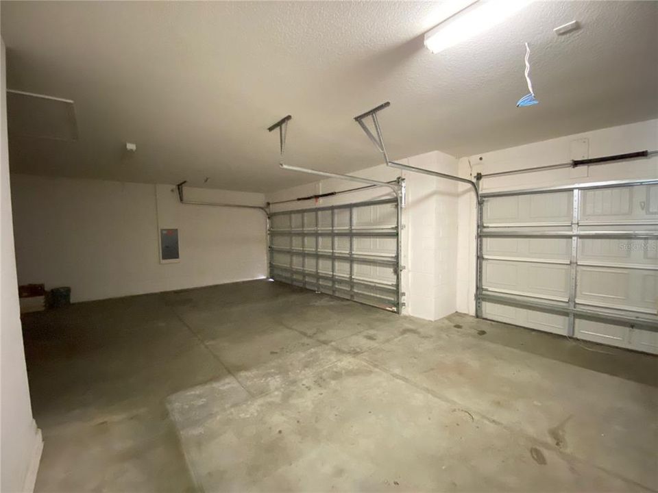 合同活跃: $1,785 (3 贝兹, 2 浴室, 1490 平方英尺)