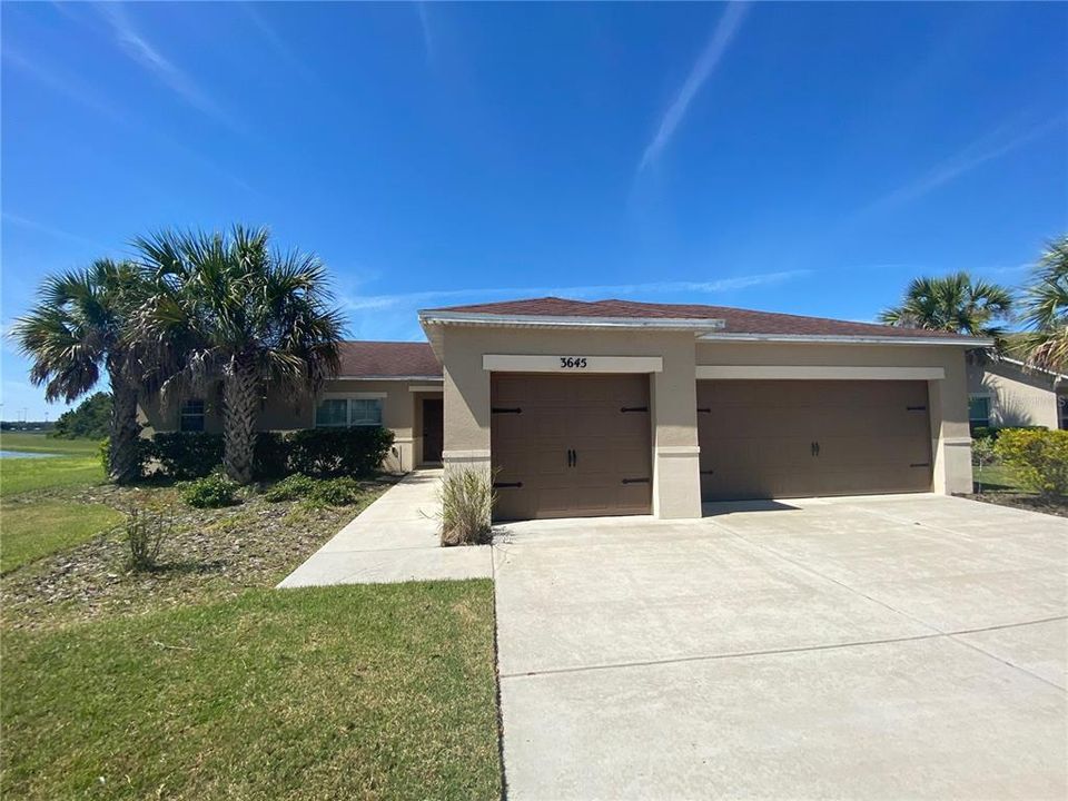 合同活跃: $1,785 (3 贝兹, 2 浴室, 1490 平方英尺)