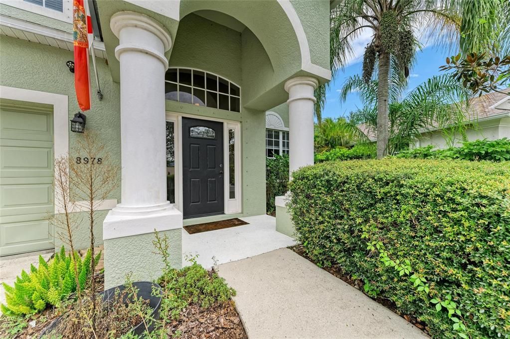 Под контрактом: $440,000 (4 спален, 3 ванн, 2909 Квадратных фут)