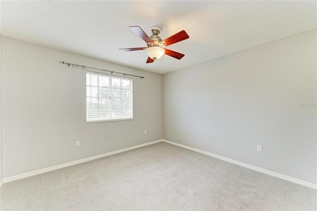 Под контрактом: $440,000 (4 спален, 3 ванн, 2909 Квадратных фут)