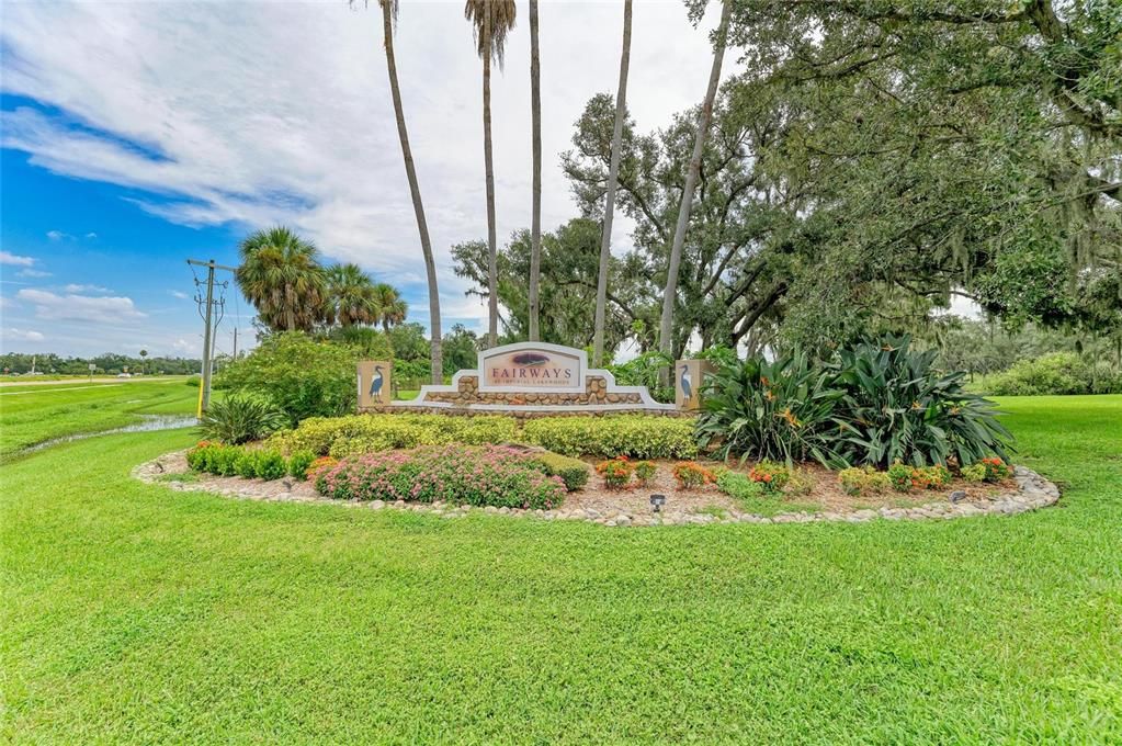 Под контрактом: $440,000 (4 спален, 3 ванн, 2909 Квадратных фут)