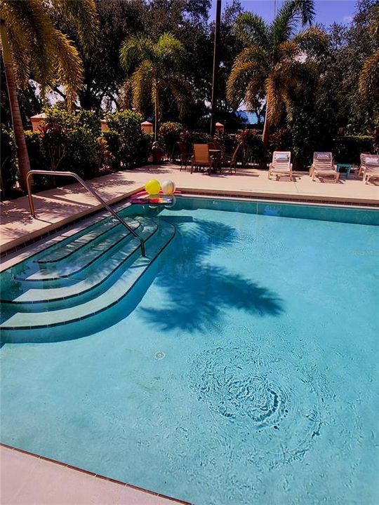 На продажу: $55,000 (1 спален, 1 ванн, 304 Квадратных фут)