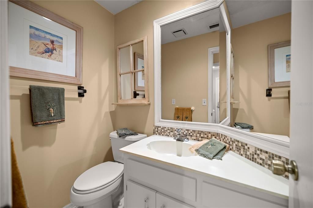 For Rent: $1,995 (3 beds, 2 baths, 2053 Square Feet)