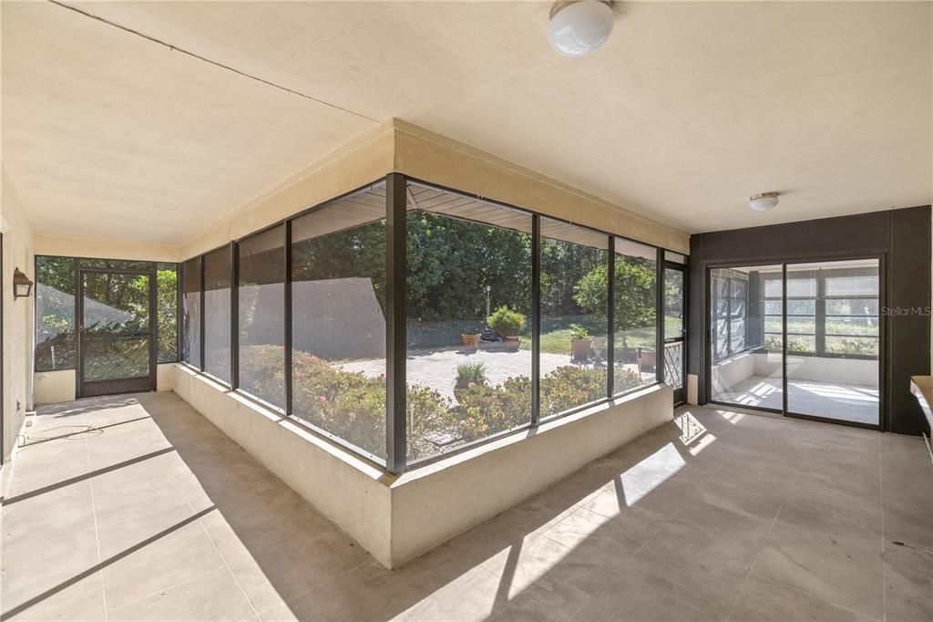 For Rent: $1,995 (3 beds, 2 baths, 2053 Square Feet)