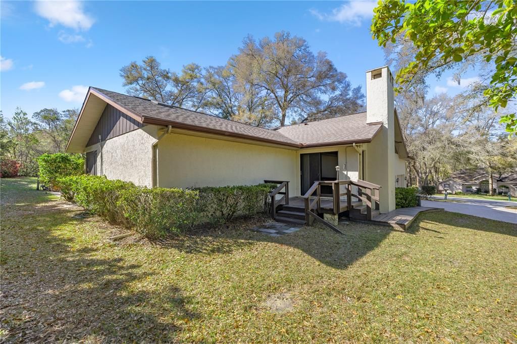 For Rent: $1,995 (3 beds, 2 baths, 2053 Square Feet)