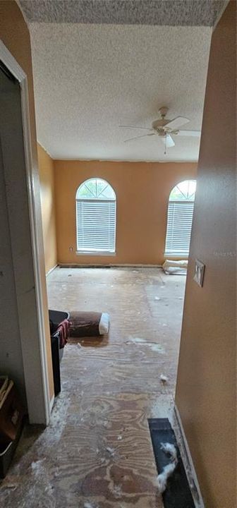 En Venta: $180,000 (2 camas, 2 baños, 1316 Pies cuadrados)