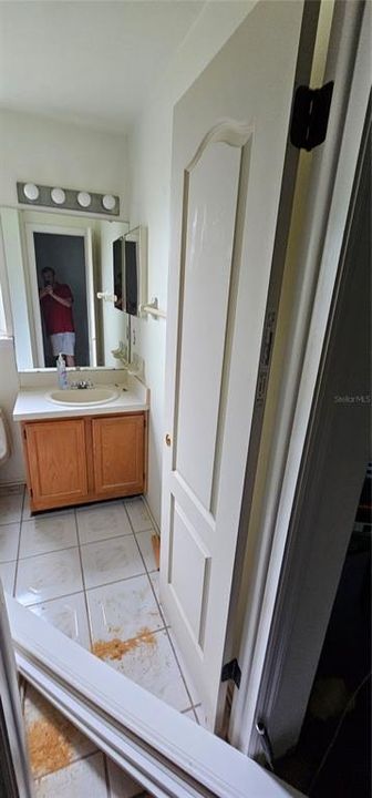 En Venta: $180,000 (2 camas, 2 baños, 1316 Pies cuadrados)