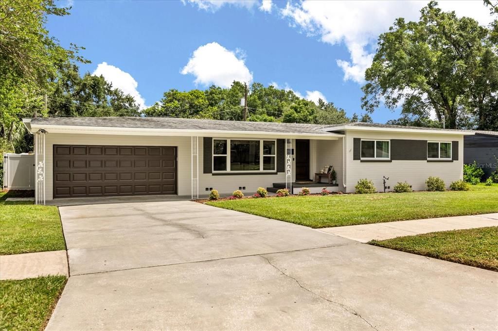 最近售出: $550,000 (3 贝兹, 2 浴室, 1661 平方英尺)