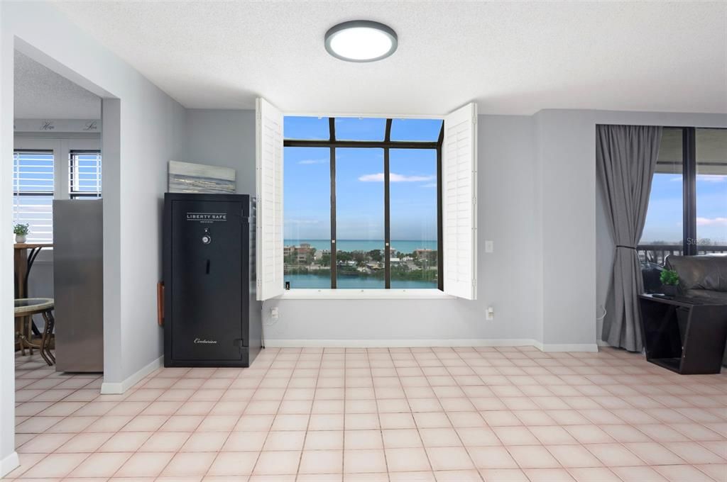 For Sale: $519,000 (2 beds, 2 baths, 1445 Square Feet)