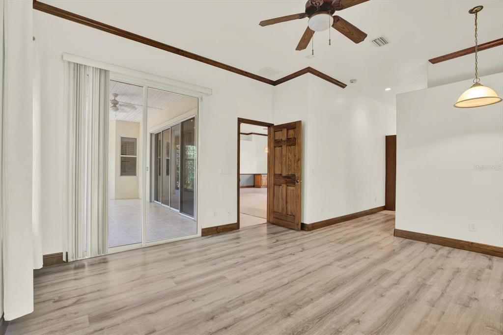 For Sale: $565,000 (3 beds, 2 baths, 2242 Square Feet)