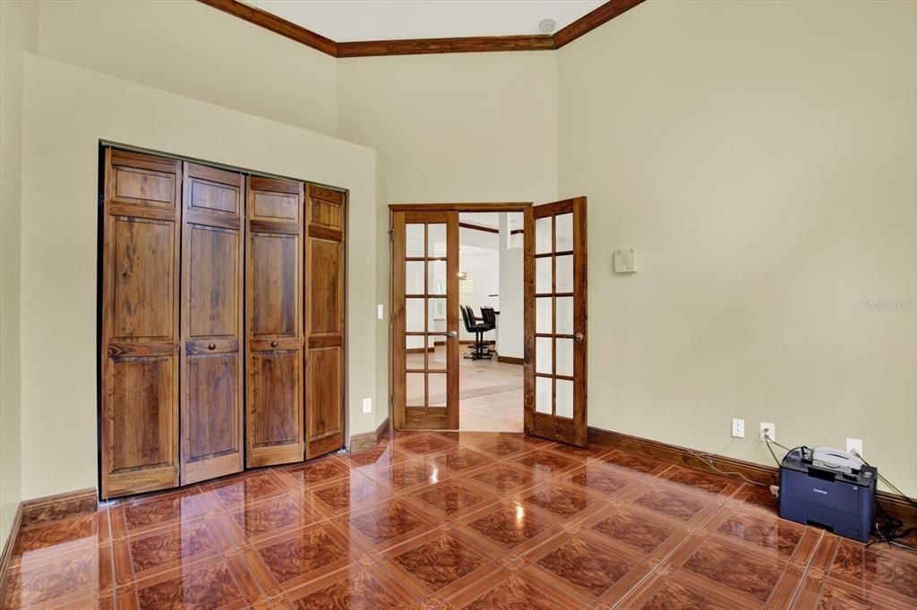 For Sale: $565,000 (3 beds, 2 baths, 2242 Square Feet)