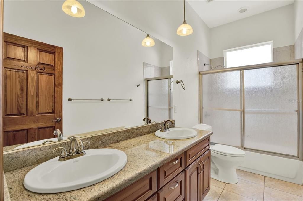 For Sale: $565,000 (3 beds, 2 baths, 2242 Square Feet)