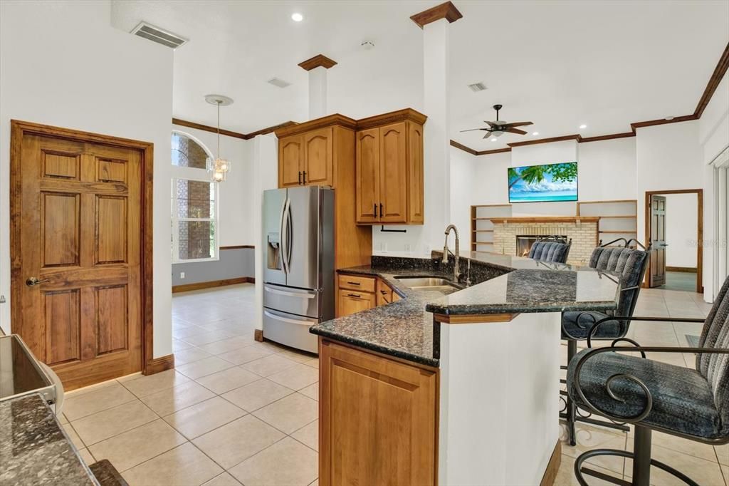 For Sale: $565,000 (3 beds, 2 baths, 2242 Square Feet)